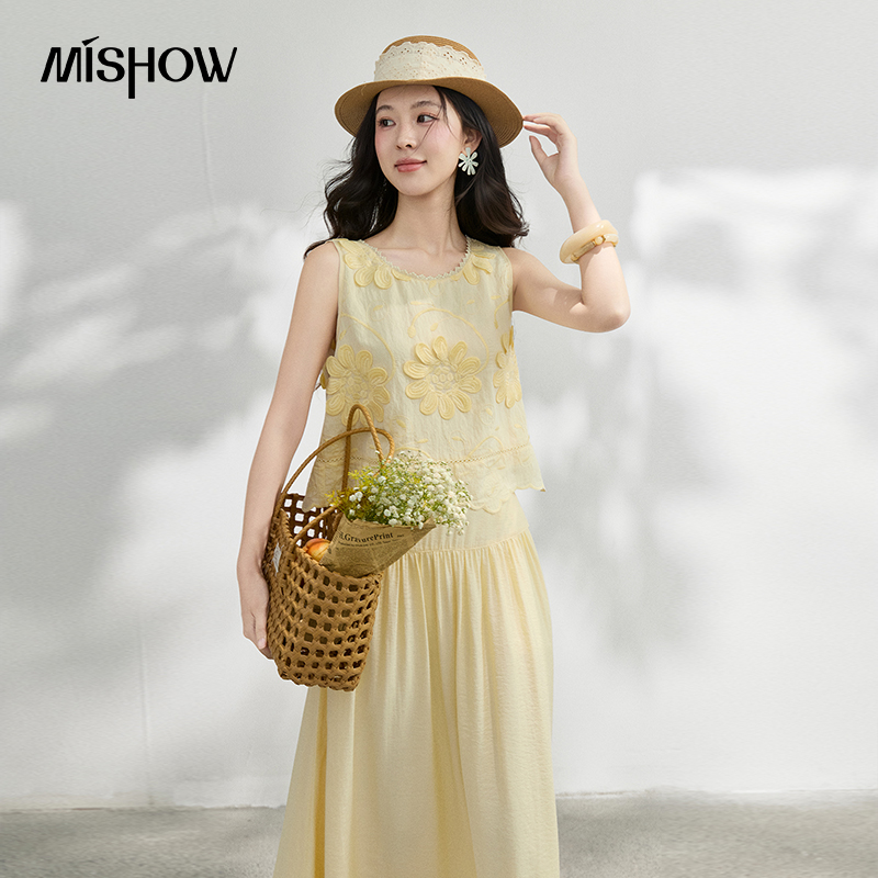 MISHOW フレンチフローラル刺繍ブラウスソリッドスカート - Midi Skirt Floral のレビューと価格